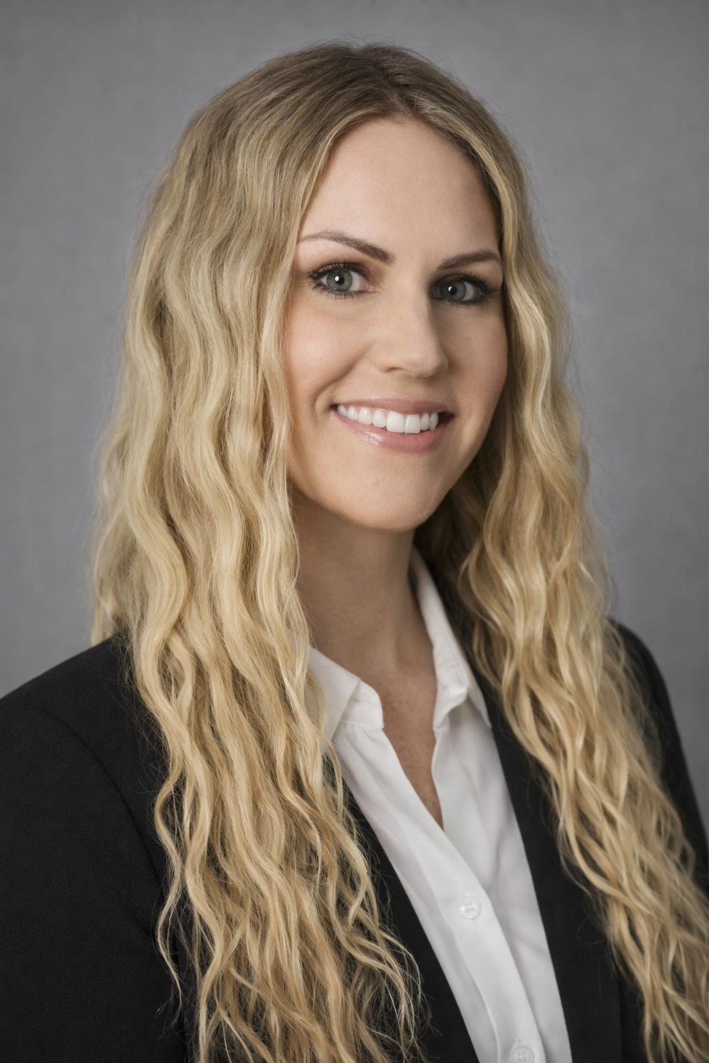 Laura Torres <small style="font-size: 12px; font-style: italic">(TL-F91229)</small>